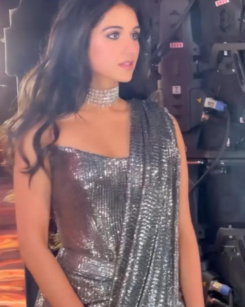 rich-couple-anant-ambani-and-radhika-merchant-photos